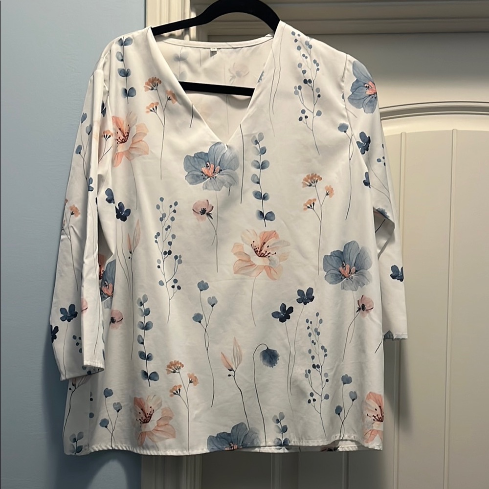 Floral V-Neck Women's Top - White and Blue